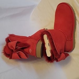 COPY - Ugg Classic Herritage With Bow